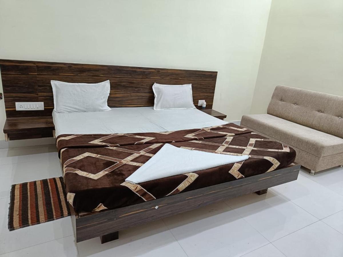 Hotel Parag Palace Jabalpur Ngoại thất bức ảnh